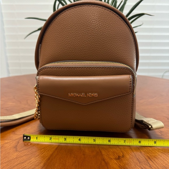 Micheal Kors xs backpack - Picture 3 of 8